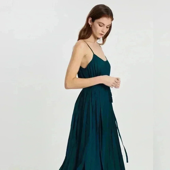 MANGO - NWT size Large 
Pleated Midi Dress - Picture 6 of 14